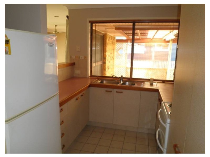 14 Crescent Avenue, Hope Island QLD 4212