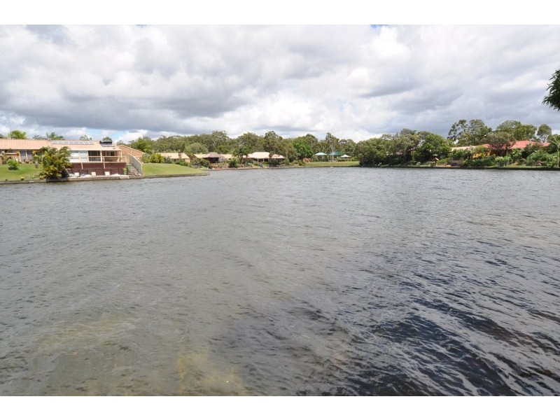 1/18 Possum Crescent, Coombabah QLD 4216