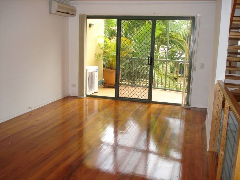 7/3 Bradford Street, Labrador QLD 4215