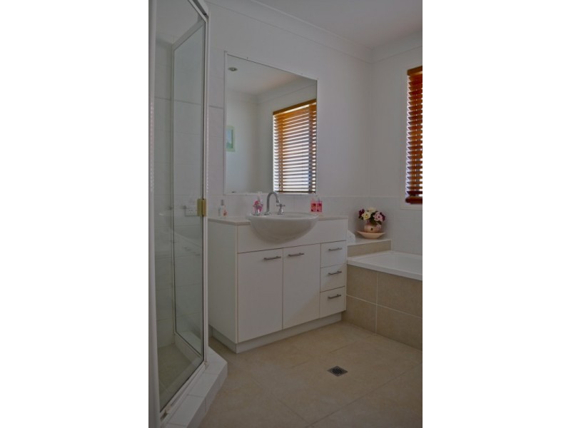 157 Monterey Keys Drive, Monterey Keys QLD 4212