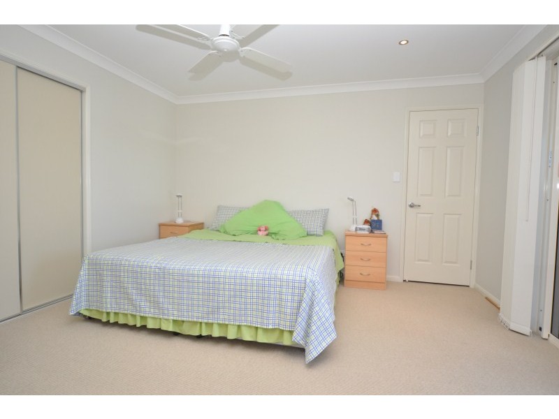 2/32 Buchanan Circuit, Oxenford QLD 4210