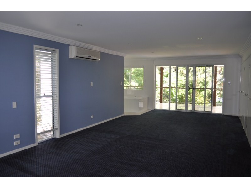 10 Georgina Street, Oxenford QLD 4210