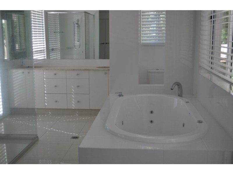 10 Georgina Street, Oxenford QLD 4210