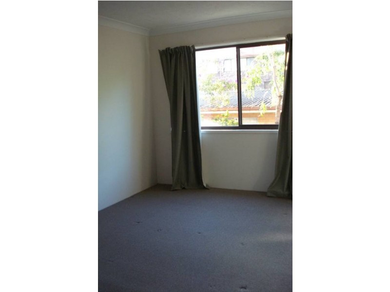 2/156 Frank Street, Labrador QLD 4215