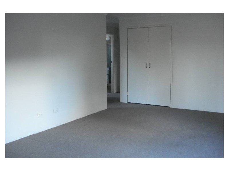 2/156 Frank Street, Labrador QLD 4215