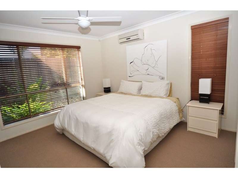42 Marble Arch Place, Arundel QLD 4214