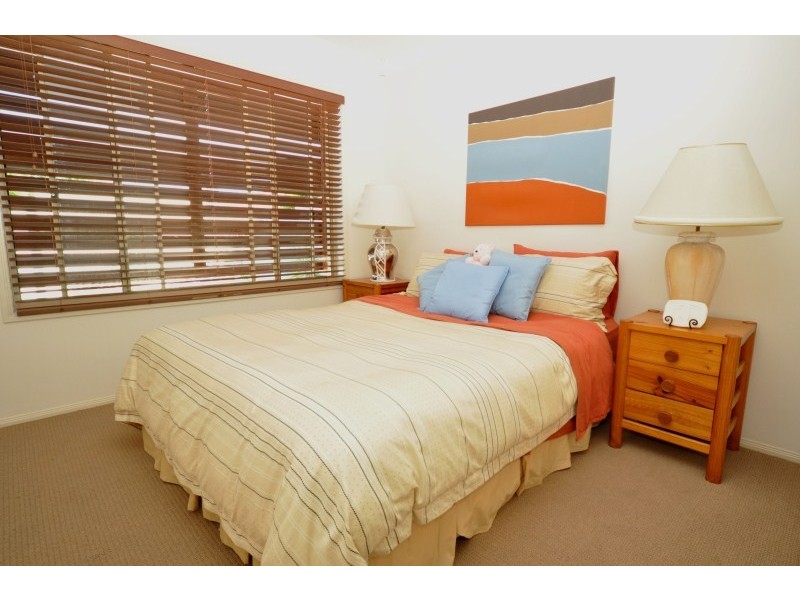 42 Marble Arch Place, Arundel QLD 4214