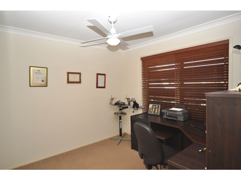 42 Marble Arch Place, Arundel QLD 4214