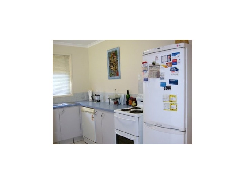 2/8 Ash Court, Arundel QLD 4214