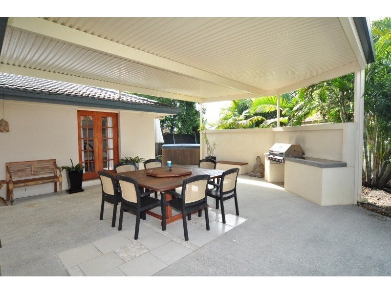 12 Koitaki Court, Runaway Bay QLD 4216