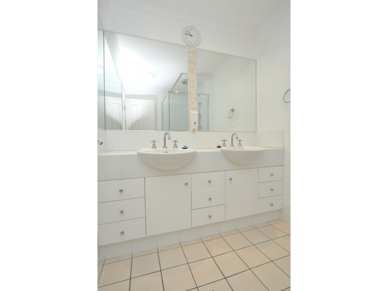 12 Koitaki Court, Runaway Bay QLD 4216