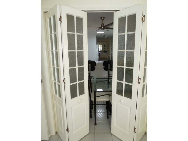 11 Waranga Way, Coombabah QLD 4216