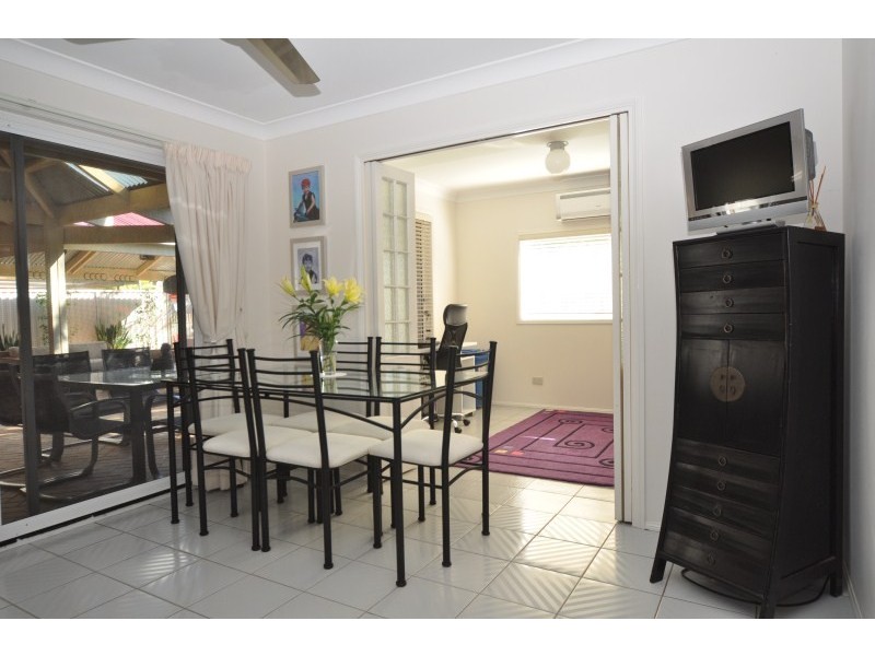 11 Waranga Way, Coombabah QLD 4216