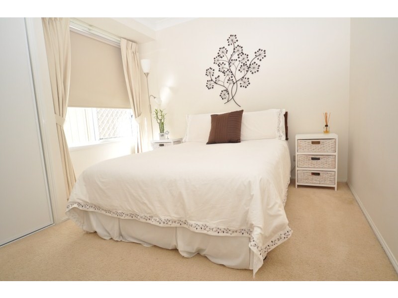 11 Waranga Way, Coombabah QLD 4216