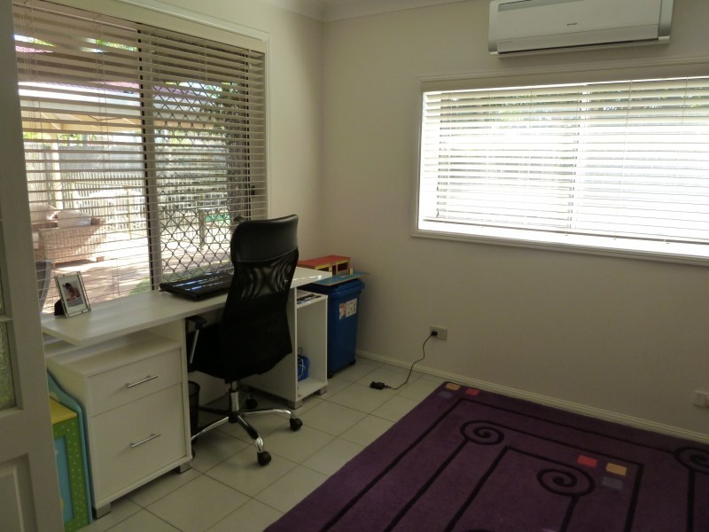 11 Waranga Way, Coombabah QLD 4216