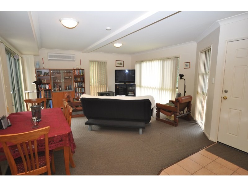 4/93 Whiting Street, Labrador QLD 4215