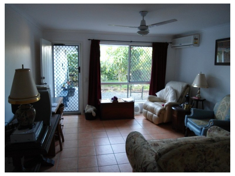 2/2 Hollywood Place, Oxenford QLD 4210