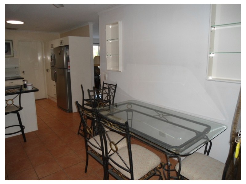 2/2 Hollywood Place, Oxenford QLD 4210