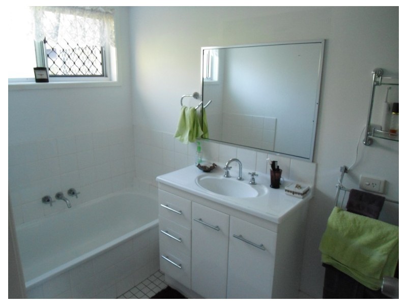 2/2 Hollywood Place, Oxenford QLD 4210