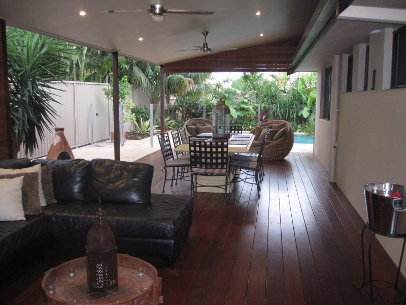 5 Matthew Flinders Drive, Paradise Point QLD 4216