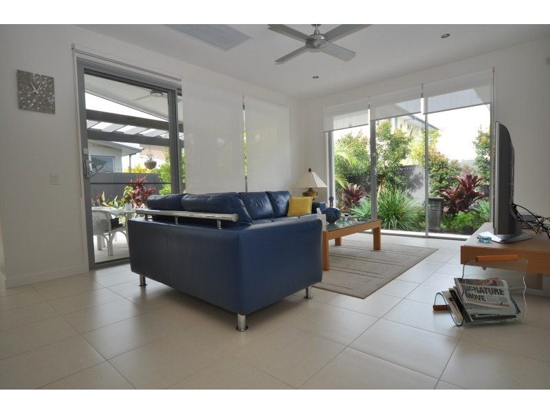 3 Ruthenium Court, Hope Island QLD 4212