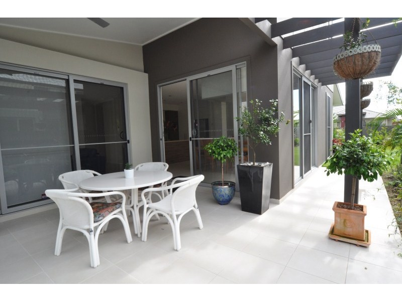3 Ruthenium Court, Hope Island QLD 4212