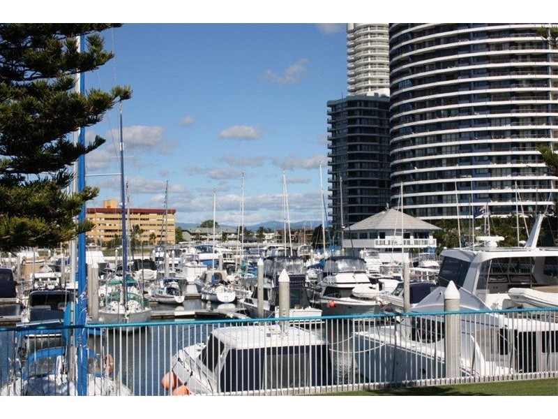 55/7 Oatland Esplanade, Runaway Bay QLD 4216