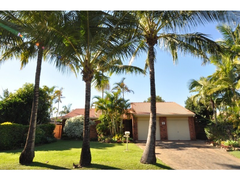 25 Sundown Drive, Paradise Point QLD 4216