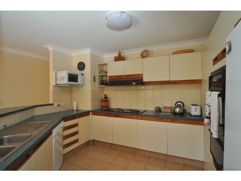 25 Sundown Drive, Paradise Point QLD 4216