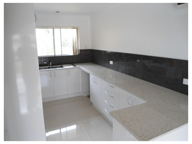 8/19 Huth Street, Labrador QLD 4215