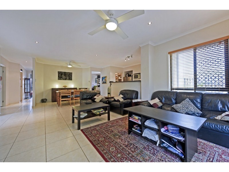 21 Buffalo Crescent, Pacific Pines QLD 4211