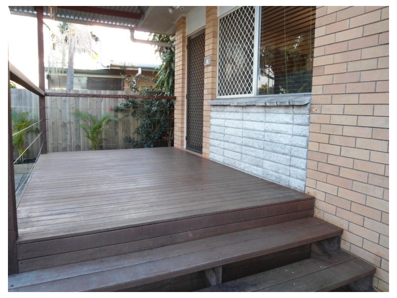 15 Nambur Street, Runaway Bay QLD 4216