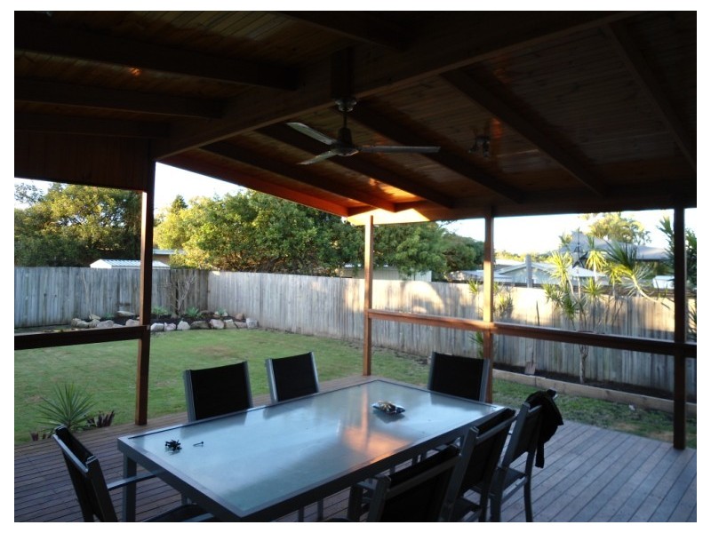 15 Nambur Street, Runaway Bay QLD 4216
