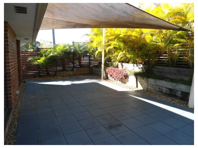1/22 Nina Parade, Arundel QLD 4214