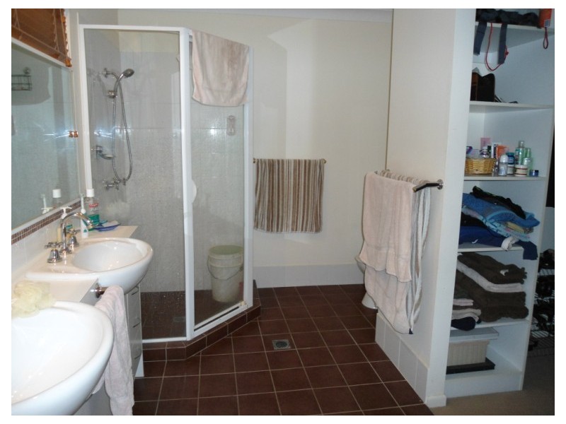 34 Thrush Avenue, Paradise Point QLD 4216