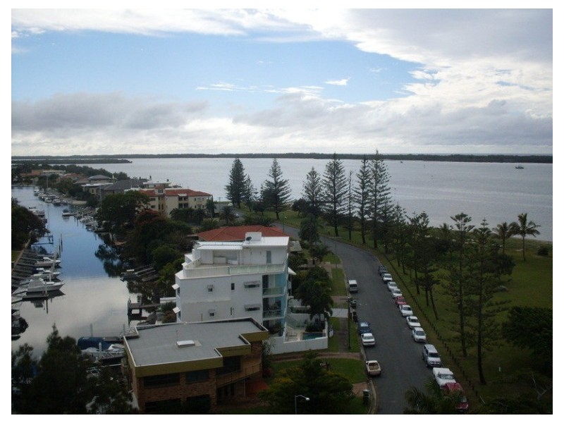 28/7 Oatland Esplanade, Runaway Bay QLD 4216