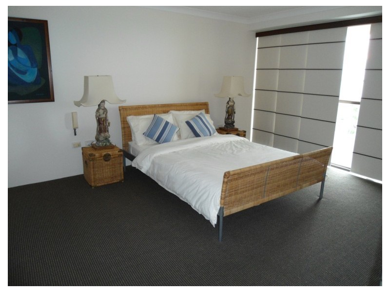 28/7 Oatland Esplanade, Runaway Bay QLD 4216