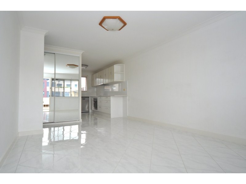 7/10 Railway Street, Southport QLD 4215