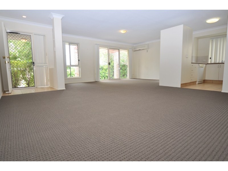 1/229 Government Road, Labrador QLD 4215