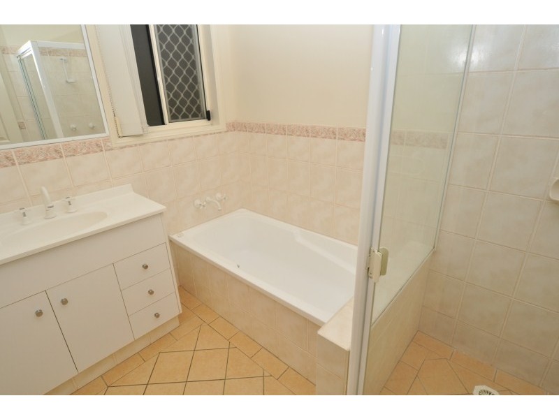 1/229 Government Road, Labrador QLD 4215