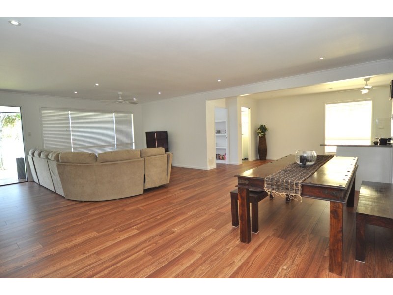 14 Collier Avenue, Biggera Waters QLD 4216