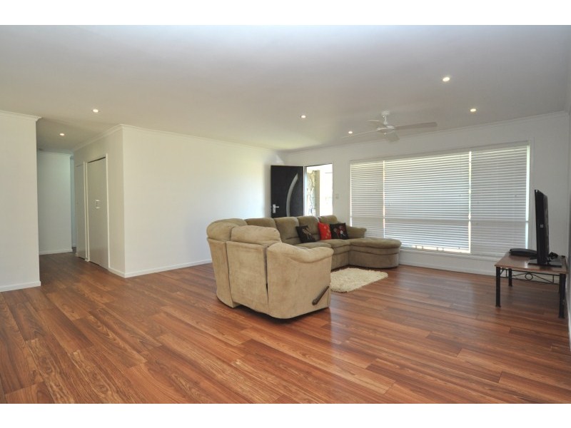 14 Collier Avenue, Biggera Waters QLD 4216