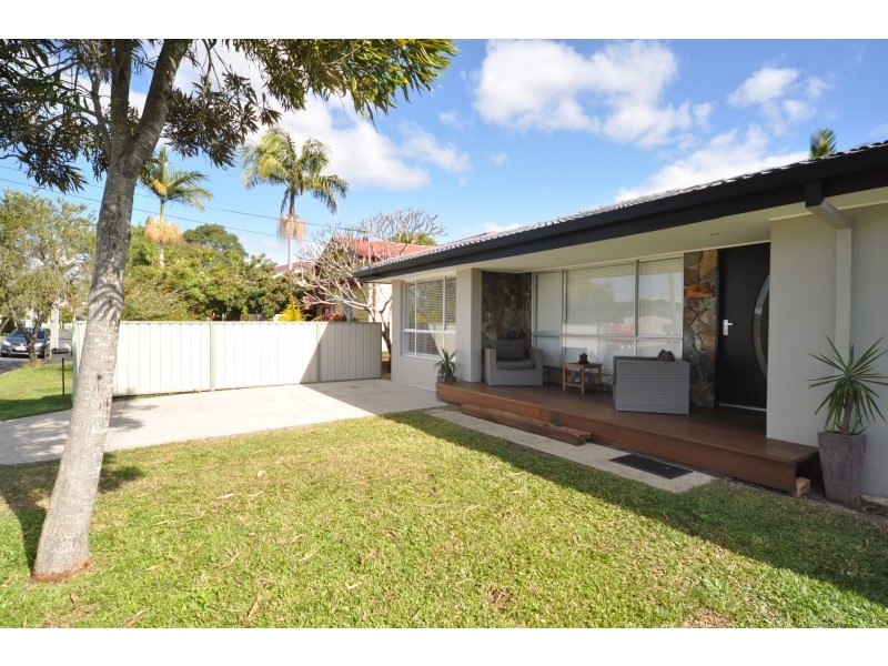 14 Collier Avenue, Biggera Waters QLD 4216