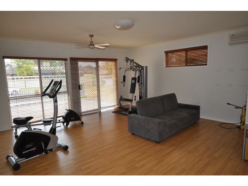 18 Alcott Court, Parkwood QLD 4214