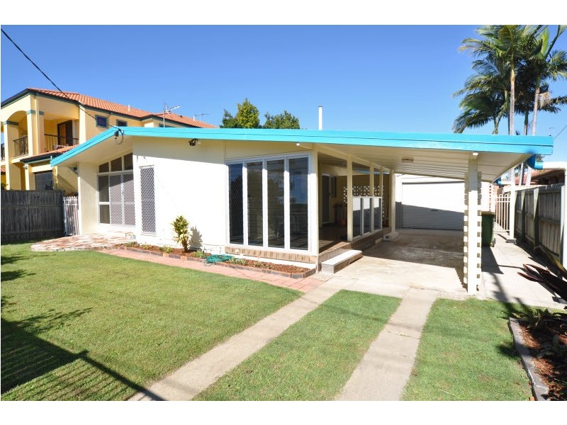 34 Abalone Avenue, Paradise Point QLD 4216