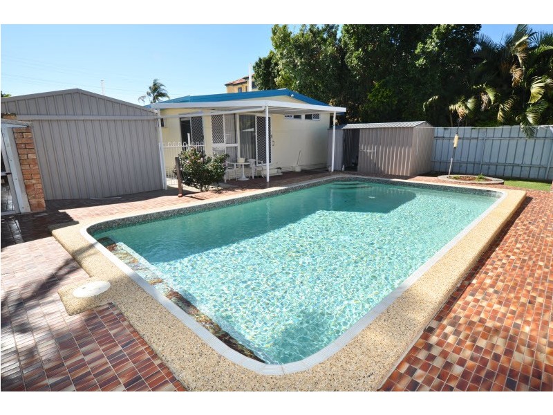 34 Abalone Avenue, Paradise Point QLD 4216