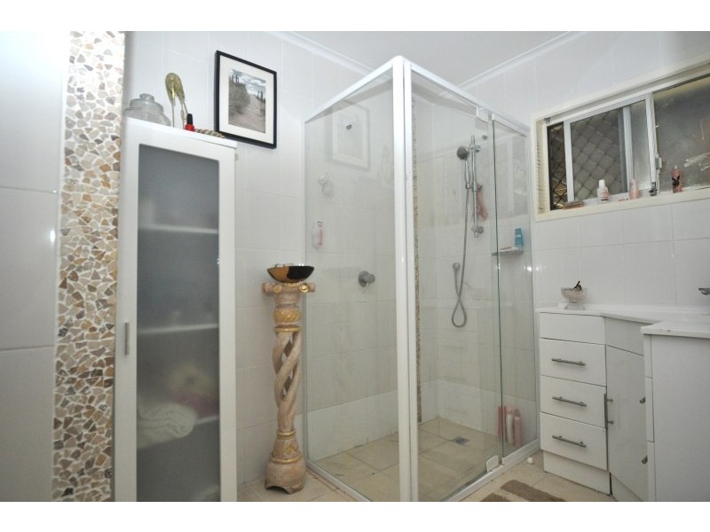 16 St Nicholas Street, Runaway Bay QLD 4216
