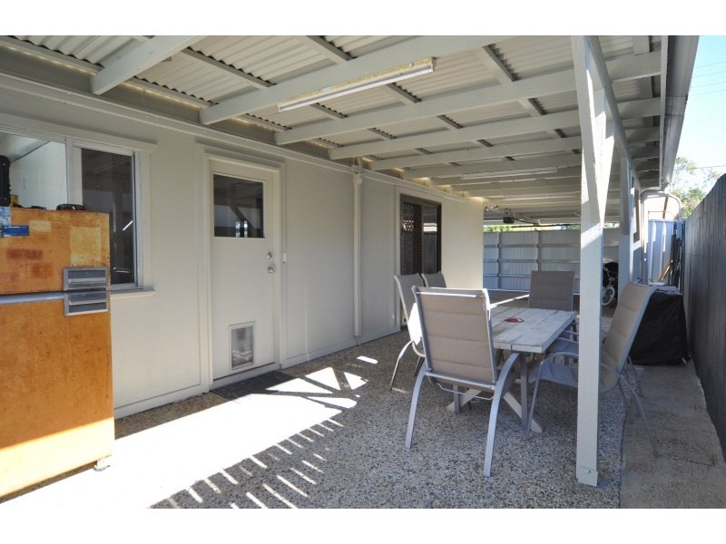 33 Heydon Avenue, Labrador QLD 4215