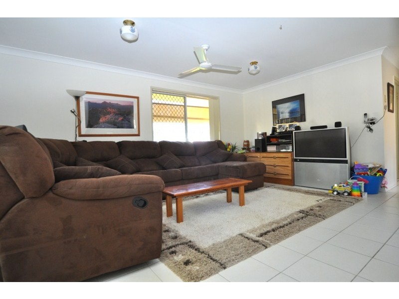 2/1 Trevor Drive, Coombabah QLD 4216