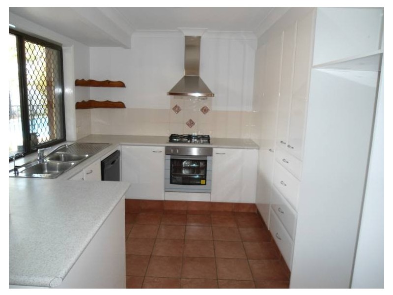 41 Sundown Drive, Paradise Point QLD 4216